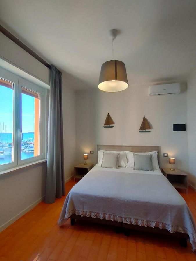 Albergo La Pescatrice モニーガ・デル・ガルダ エクステリア 写真