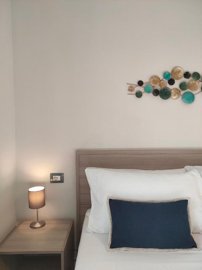 Albergo La Pescatrice モニーガ・デル・ガルダ エクステリア 写真